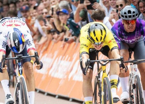 Van Poppel nipt sneller dan Kooij in massasprint om Nederlandse titel op de weg